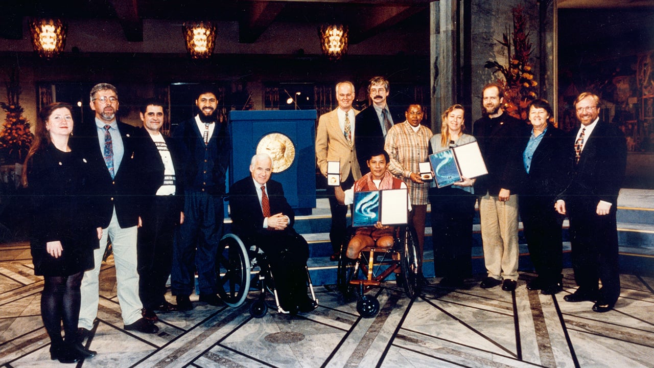 Remise du Prix Nobel de la Paix, Oslo, 1997 Remise du Prix Nobel de la Paix, Oslo, 1997