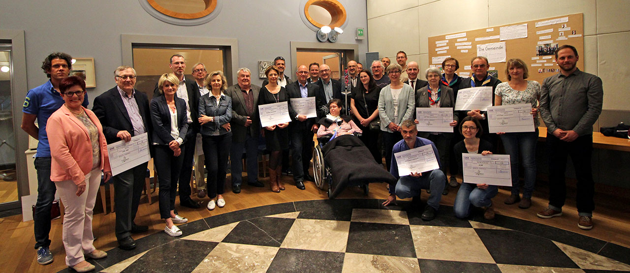 Cérémonie de remise de chèque à une dizaine d’associations luxembourgeoises, le 17 avril.