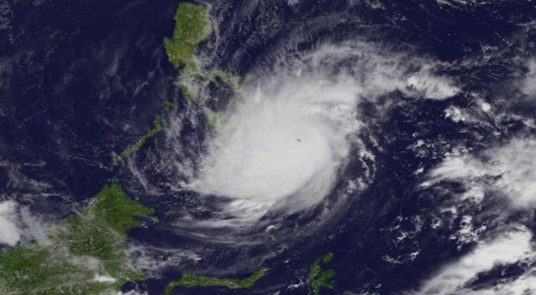 Image satellite du Typhon Rai (Odette) le 16 décembre 2021.