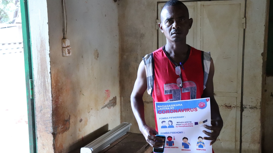 Formation des équipes locales de secours de HI pour la campagne de sensibilisation sur la prévention du COVID-19 auprès de leurs populations cibles. 