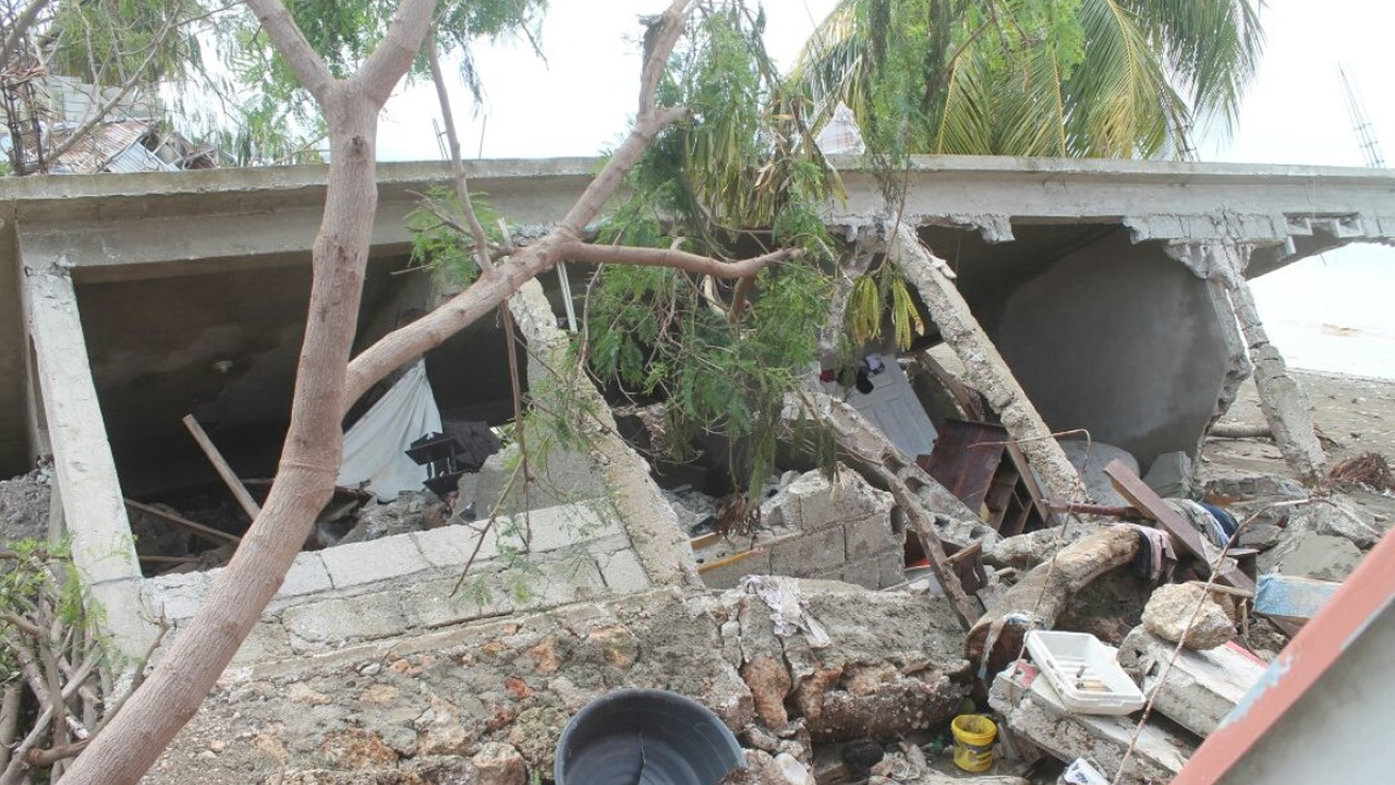  Habitation détruite dans le sud d’Haïti