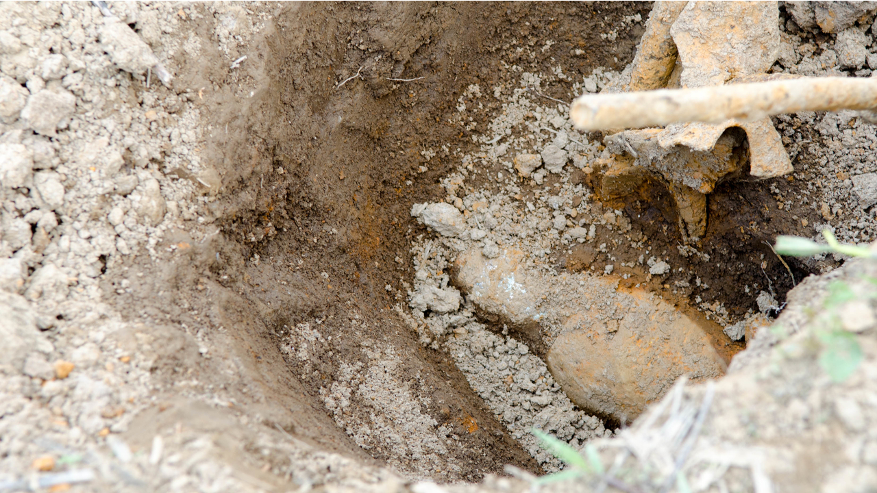 Une sous-munition trouvée par les équipes de HandLes démineurs de Handicap International recherchent des bombes à sous-munitions dans des plantations de riz au Laosicap International au Laos