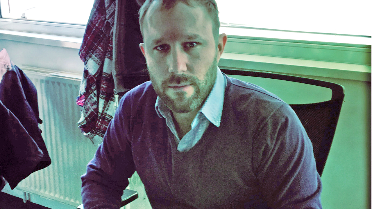 Bijou, démineuse de Handicap International, au cours d’une démonstration des techniques de déminage à Kisangani en RDC